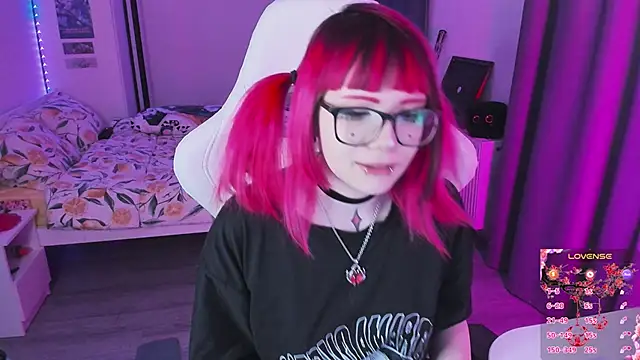 Yumi Youkai online show from 03/28/26, 07:35