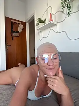 PaulinaSchubert1 online show from 10/23/25, 01:21