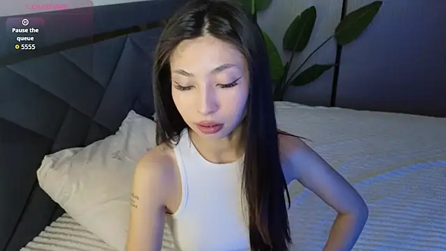 TrishaRey online show from 04/02/26, 06:55