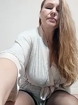 Snapshot of SexyMichellexo chatting on 11/05/25, 10:21 SexyMichellexo online show from 11/05/25, 10:21