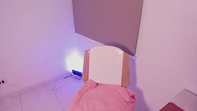 DAHLIA BROWNIE online show from 03/19/25, 11:14