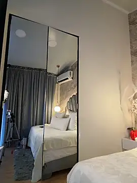 Snapshot of AnnaCastillo_ chatting on 10/08/25, 08:06 AnnaCastillo online show from 10/08/25, 08:06