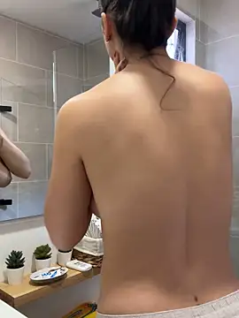 Snapshot of AnnaCastillo_ chatting on 11/23/25, 01:33 AnnaCastillo online show from 11/23/25, 01:33