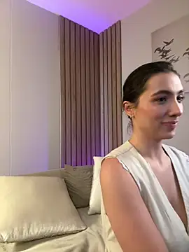 Snapshot of AnnaCastillo_ chatting on 11/25/25, 09:37 AnnaCastillo online show from 11/25/25, 09:37