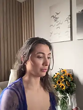 Snapshot of AnnaCastillo_ chatting on 11/27/25, 09:06 AnnaCastillo online show from 11/27/25, 09:06