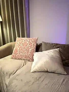 Snapshot of AnnaCastillo_ chatting on 11/30/25, 12:25 AnnaCastillo online show from 11/30/25, 12:25