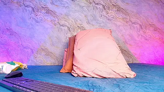 jones maddy  online show from 10/21/25, 11:55