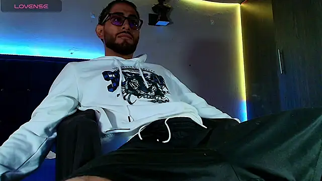 kuzzcoo online show from 03/06/26, 12:12