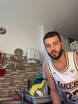 ElChapoGuzman95 online show from 11/12/25, 06:36