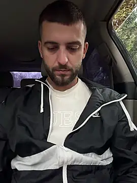 ElChapoGuzman95 online show from 11/18/25, 06:51