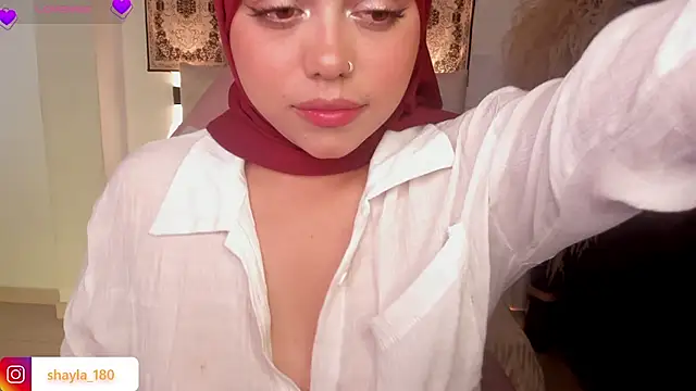 Snapshot of shayla_18 chatting on 07/29/26, 12:03 shayla 18 online show from 07/29/26, 12:03
