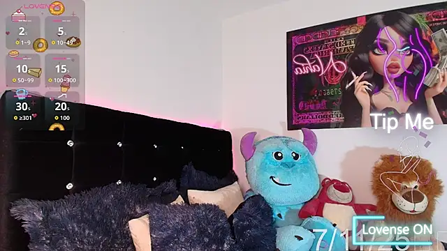 Snapshot of NahiaFox chatting on 11/07/25, 12:05 NahiaFox online show from 11/07/25, 12:05