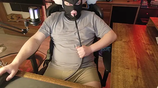 Snapshot of sweetsmile93 chatting on 12/16/25, 03:28 sweetsmile93 online show from 12/16/25, 03:28