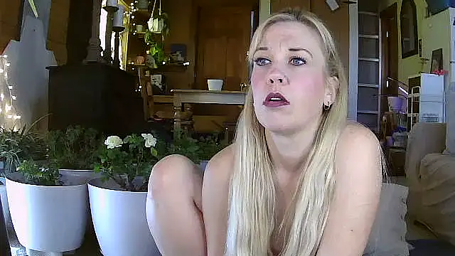 lyra rose online show from 04/07/26, 05:57