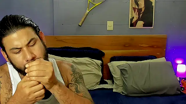 Prometeo-grizzly online show from 12/22/25, 01:02