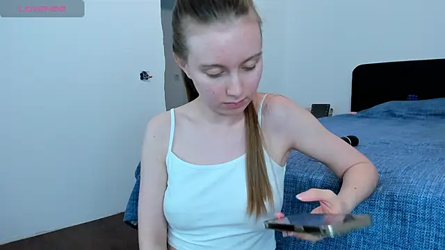 Snapshot of Peggy_Beauty chatting on 05/16/26, 05:34 Peggy Beauty online show from 05/16/26, 05:34