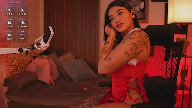 Snapshot of HannahW_ chatting on 12/07/24, 10:39 HannahW online show from 12/07/24, 10:39