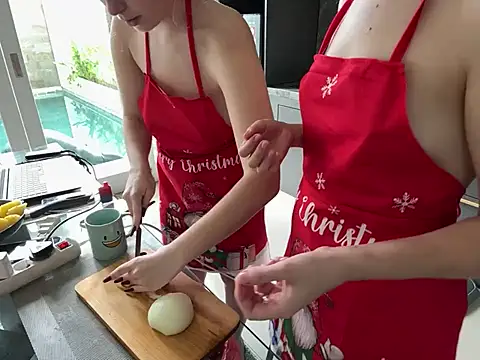 Nura n Sarah online show from 12/24/24, 08:22