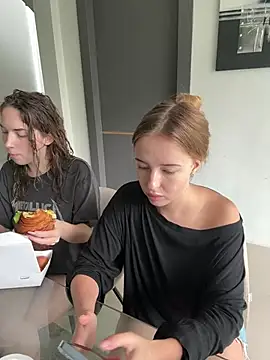 Nura n Sarah online show from 01/30/25, 05:30