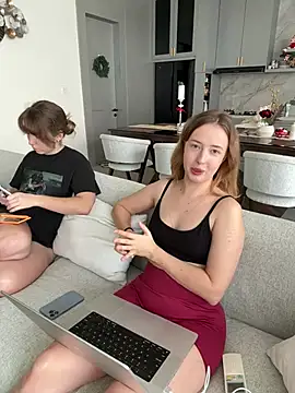 Nura n Sarah online show from 01/18/26, 05:00