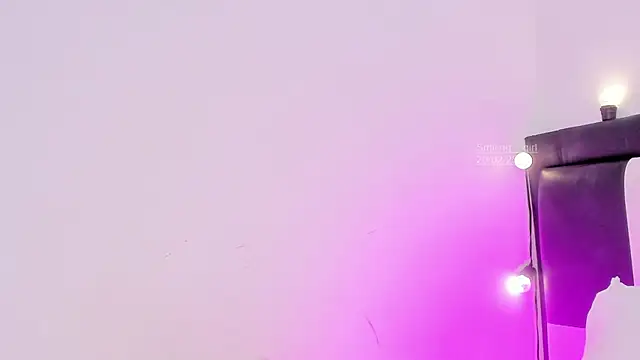 Snapshot of smiling__girl2 chatting on 02/20/25, 10:04 smiling girl2 online show from 02/20/25, 10:04