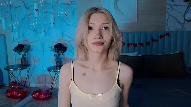 Snapshot of CarolReeves chatting on 02/10/26, 04:33 CarolReeves online show from 02/10/26, 04:33