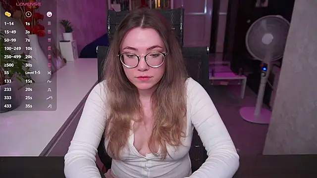 RemyCute online show from 06/12/26, 11:53