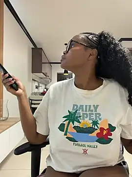 Snapshot of Neelo-Smith chatting on 07/28/26, 02:07 Neelo-Smith online show from 07/28/26, 02:07
