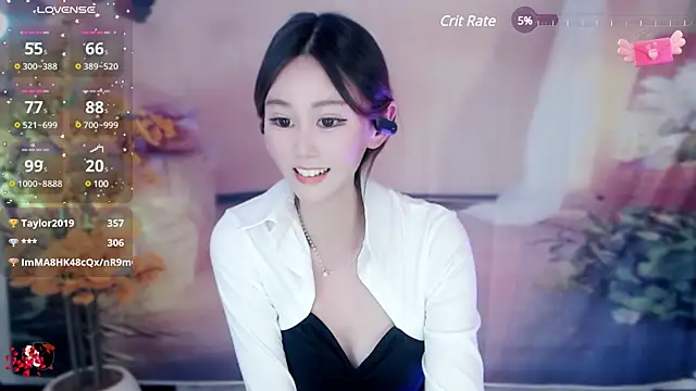 Snapshot of Aimee-520 chatting on 01/08/25, 04:00 Aimee-520 online show from 01/08/25, 04:00