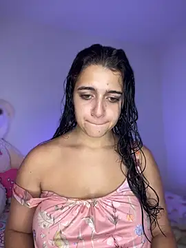 Alicia Ruiz online show from 10/06/25, 07:33