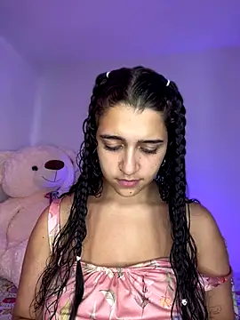 Alicia Ruiz online show from 11/06/25, 06:09