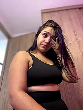 Alicia Ruiz online show from 12/16/25, 06:13