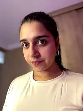 Alicia Ruiz online show from 12/18/25, 06:03