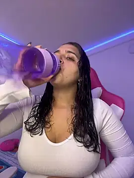 Alicia Ruiz online show from 02/19/26, 06:04