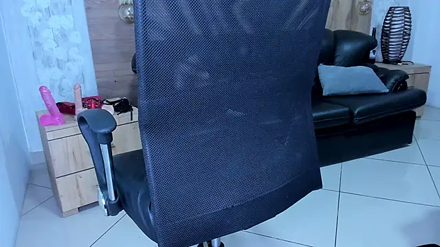 camilleDiaz16 online show from 03/20/25, 10:18