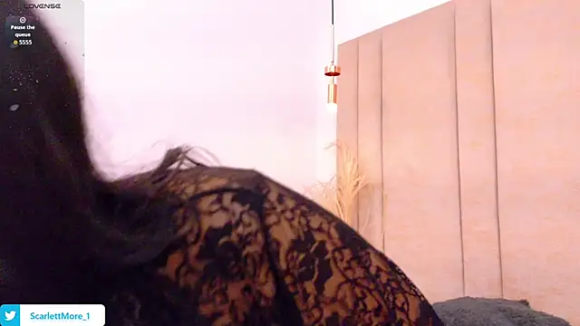 Snapshot of ScarlettMore chatting on 11/12/25, 12:27 ScarlettMore online show from 11/12/25, 12:27