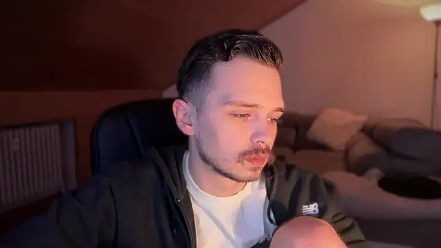 naked psy online show from 02/07/25, 04:06