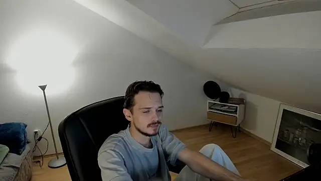 naked psy online show from 10/21/25, 10:10