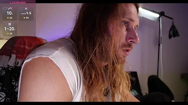 Snapshot of rusbigpaul chatting on 10/13/25, 07:03 rusbigpaul online show from 10/13/25, 07:03