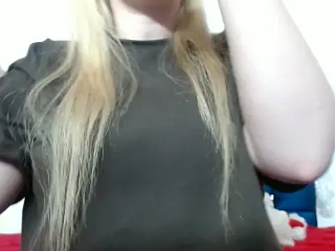 Snapshot of 69liamilk69 chatting on 12/26/24, 03:27 69liamilk69 online show from 12/26/24, 03:27