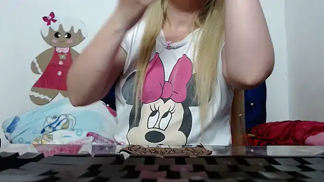 Snapshot of 69liamilk69 chatting on 11/13/25, 04:44 69liamilk69 online show from 11/13/25, 04:44