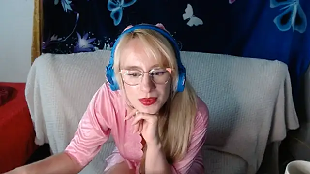 69liamilk69 online show from 06/25/26, 05:12