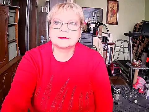 Snapshot of LOLA8888 chatting on 10/15/25, 10:48 LOLA8888 online show from 10/15/25, 10:48