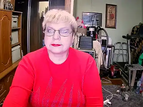 Snapshot of LOLA8888 chatting on 11/06/25, 11:33 LOLA8888 online show from 11/06/25, 11:33