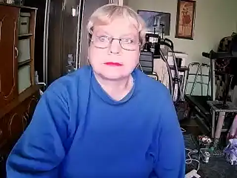 Snapshot of LOLA8888 chatting on 11/22/25, 01:43 LOLA8888 online show from 11/22/25, 01:43