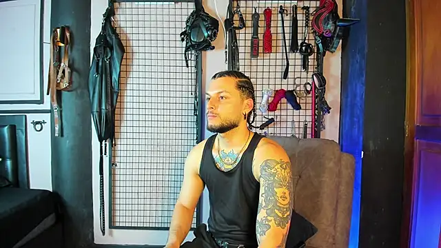 Twisted Fantasy online show from 03/03/25, 12:16