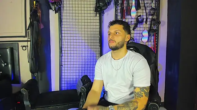 Twisted Fantasy online show from 11/17/25, 04:40