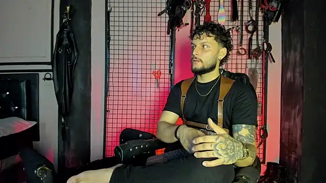 Twisted Fantasy online show from 03/31/26, 03:30