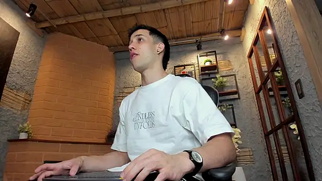 alexgiraldo  online show from 01/20/25, 11:24