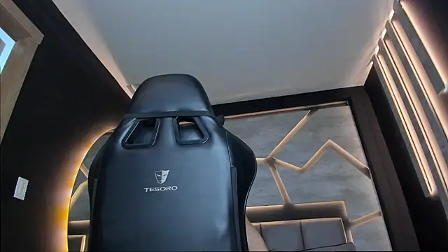 alexgiraldo  online show from 01/28/25, 02:21